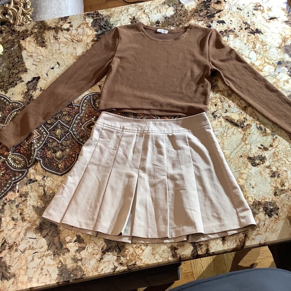 Tennis Skirt top set - Picture 2 of 5